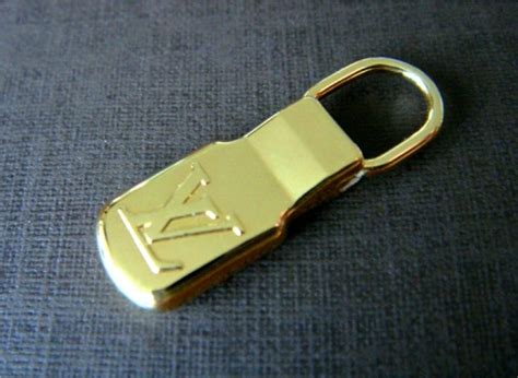 vintage louis vuitton zipper wallet|louis vuitton wallet zipper pull.